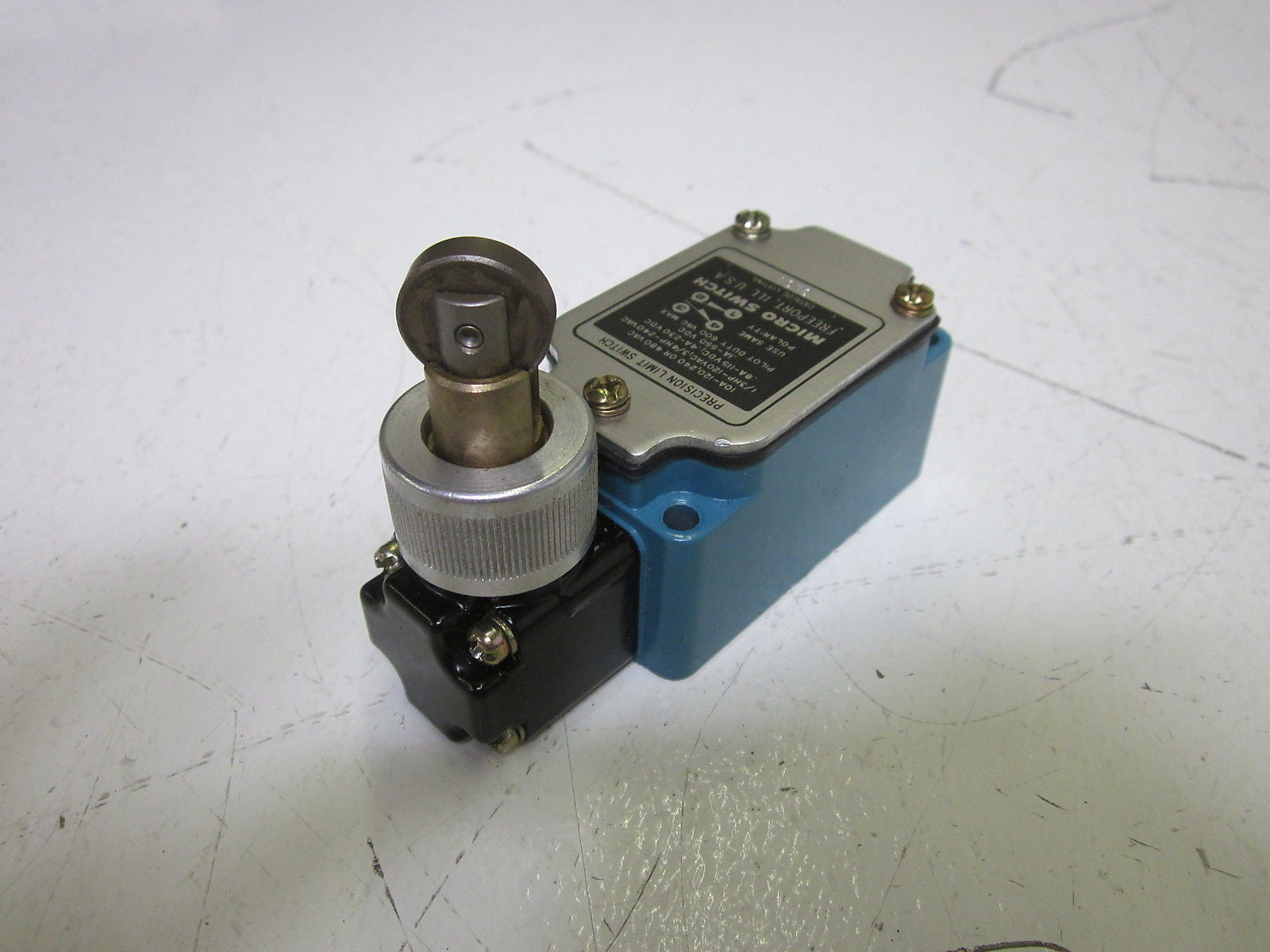 MICROSWITCH 3LS1 (BLUE) LIMIT SWITCH *USED*