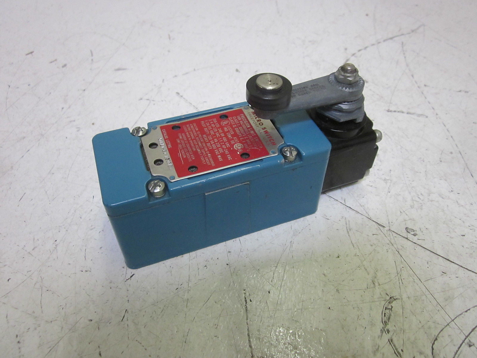 MICROSWITCH 51ML1-E1 PRECISION LIMIT SWITCH  *USED*