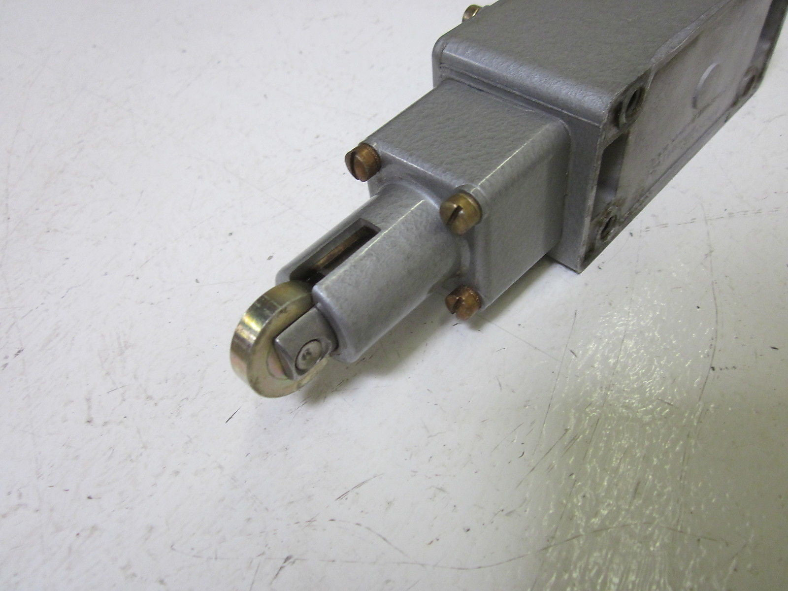 MICROSWITCH 5ML7 PRECISION LIMIT SWITCH *USED*