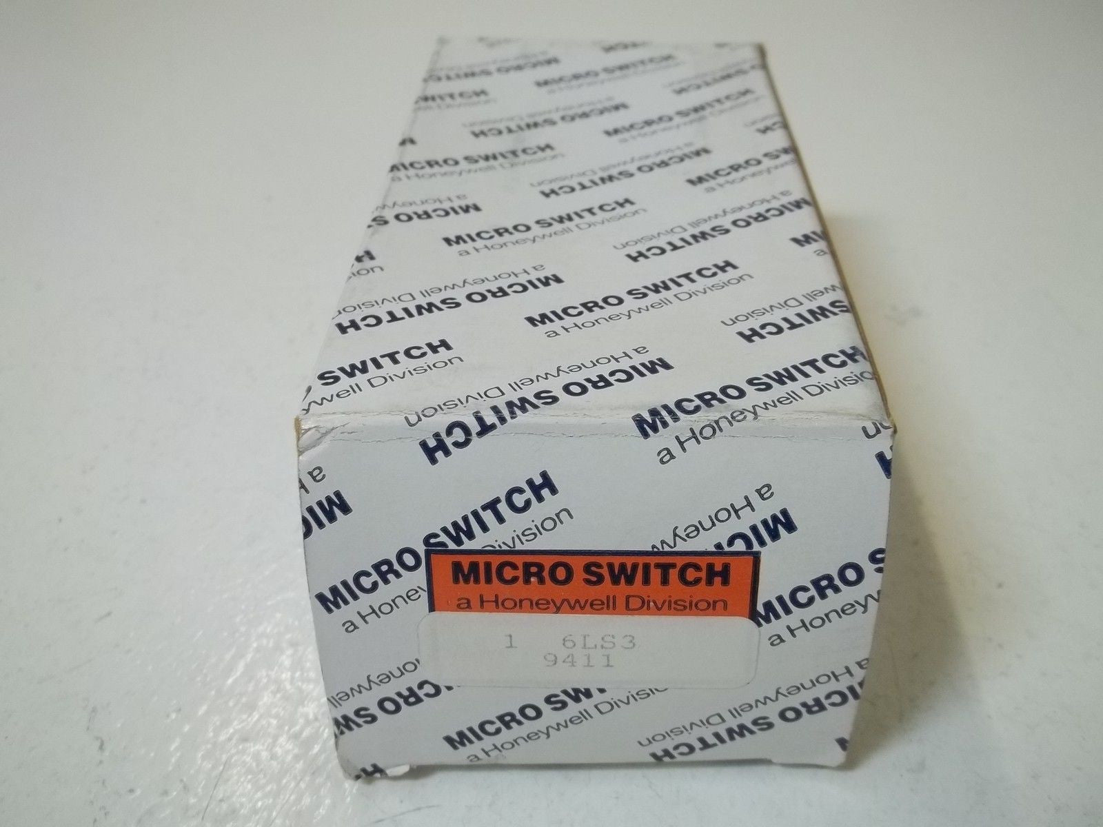 MICROSWITCH 6LS3 LIMIT SWITCH *NEW IN BOX*