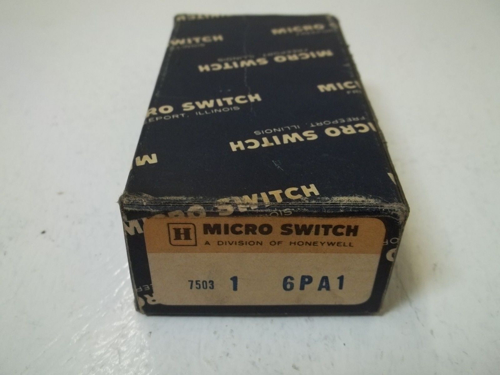 MICROSWITCH 6PA1 (BLUE & WHITE BOX) *NEW IN BOX*