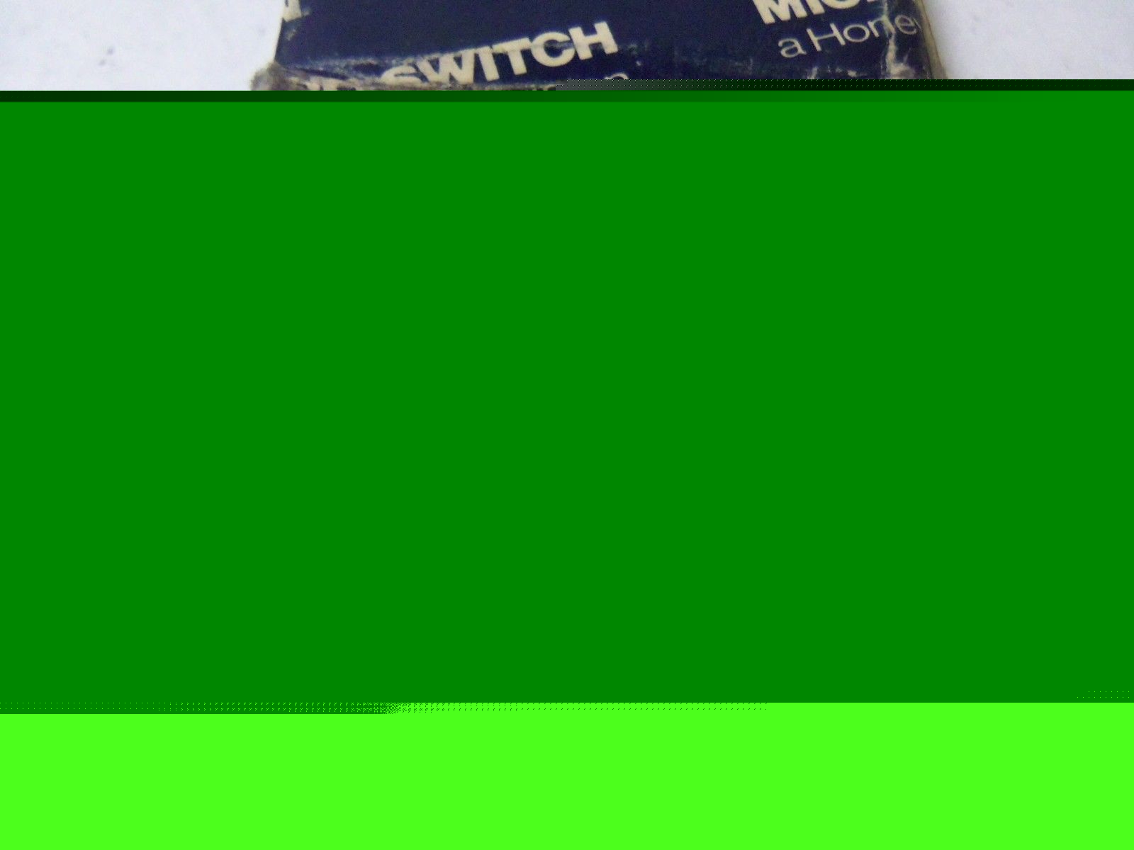 MICROSWITCH 910BHA511 *NEW IN BOX*