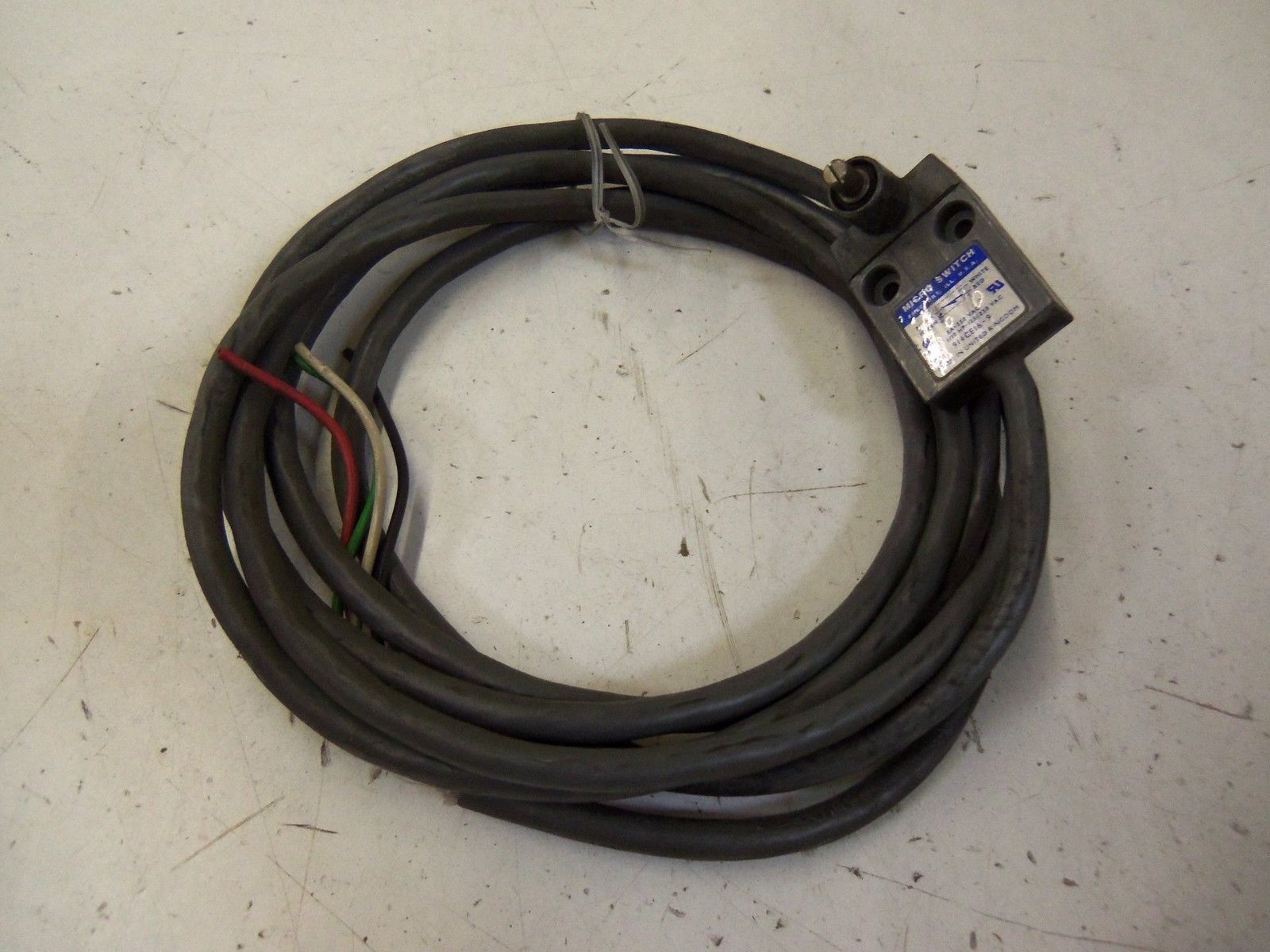 MICROSWITCH 914CE16-9 LIMIT SWITCH *USED*