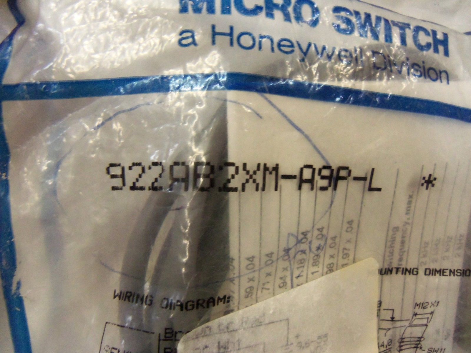MICROSWITCH 922AB2XM-A9P-L PROXIMITY SENSOR *NEW IN FACTORY BAG*