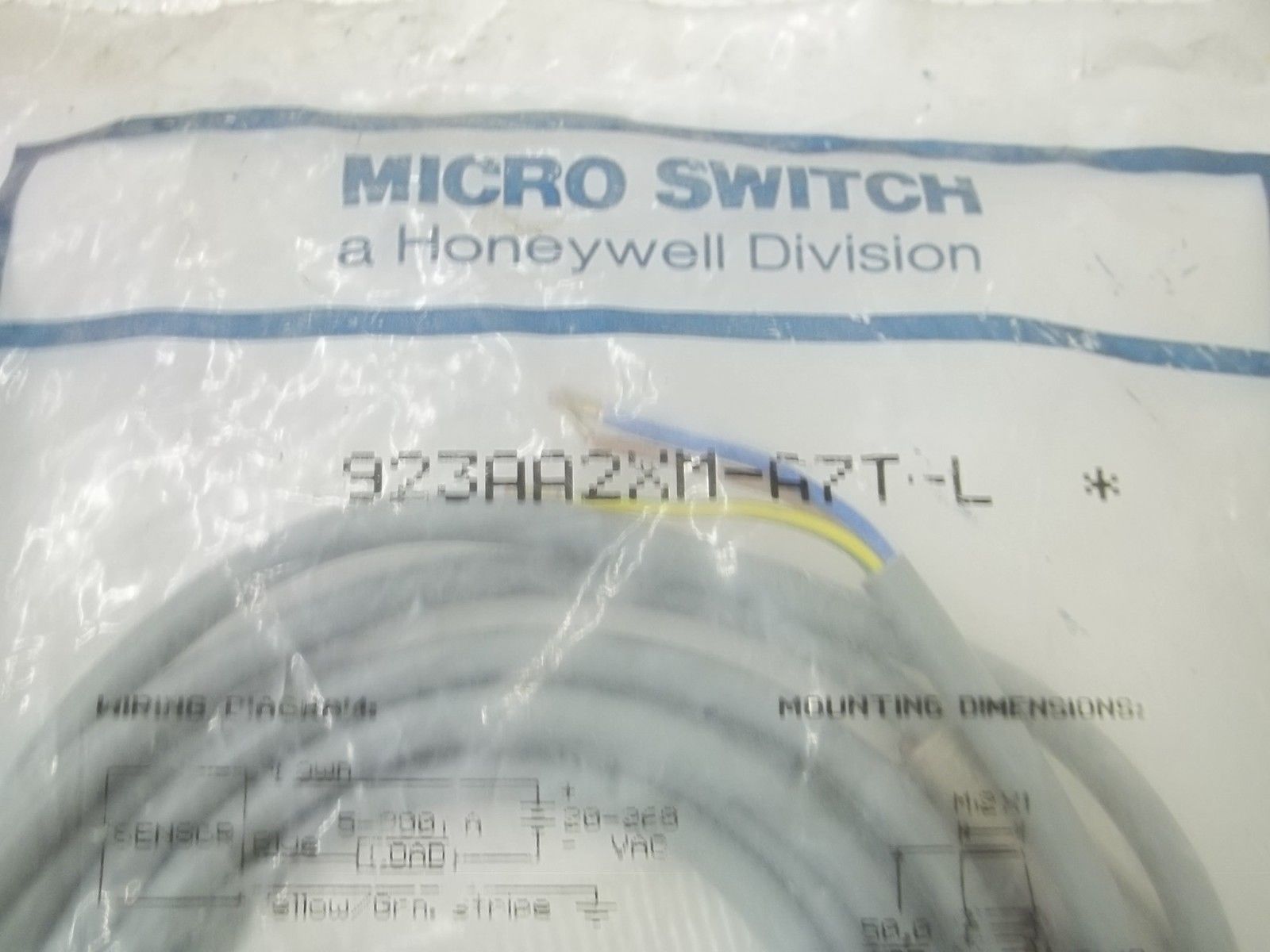 MICRO SWITCH 923AA2XM-A7T-L PROXIMITY SENSOR *NEW IN FACTORY BAG*