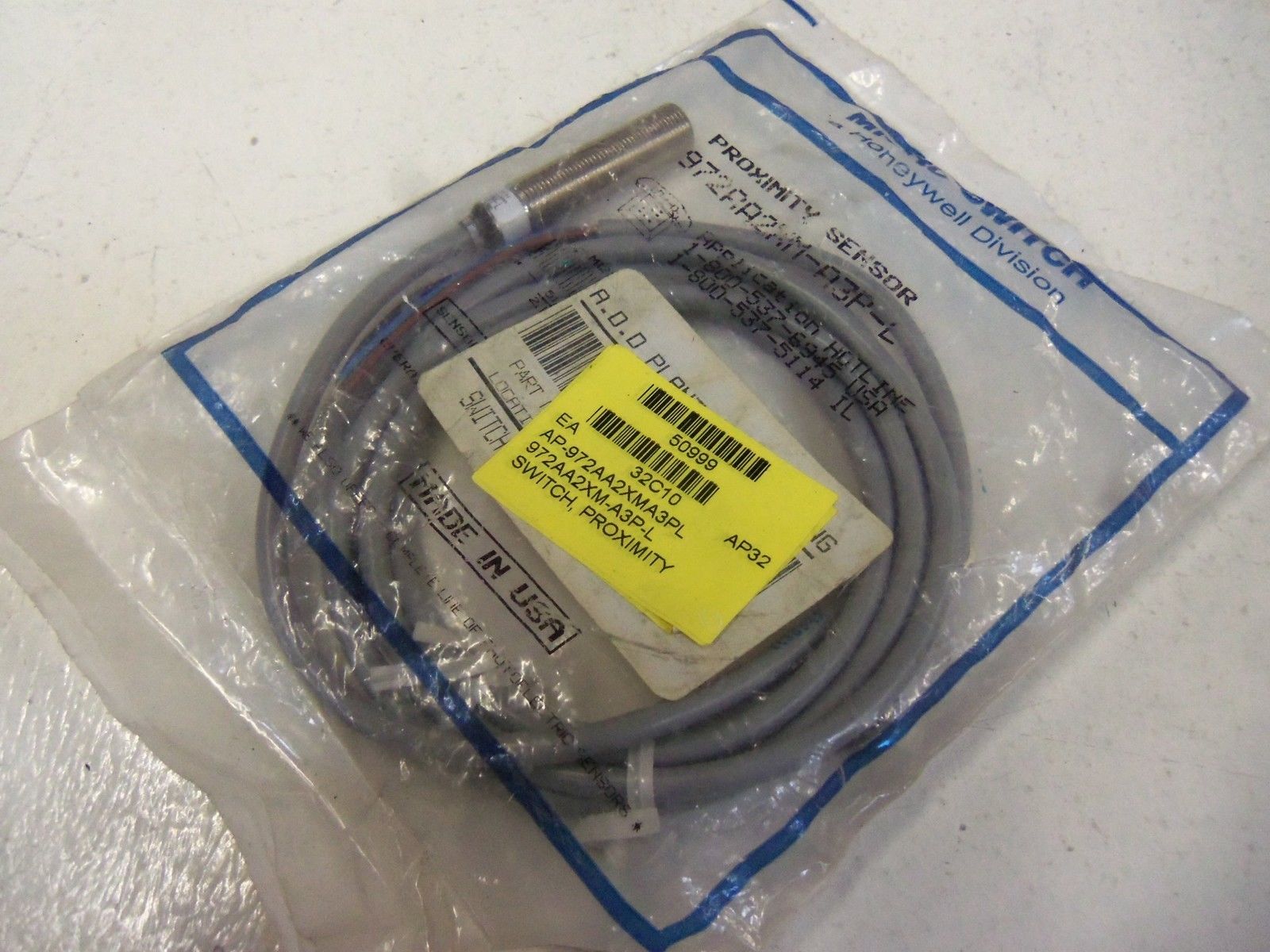 MICROSWITCH 972AA2XM-A3P-L *NEW IN FACTORY BAG*
