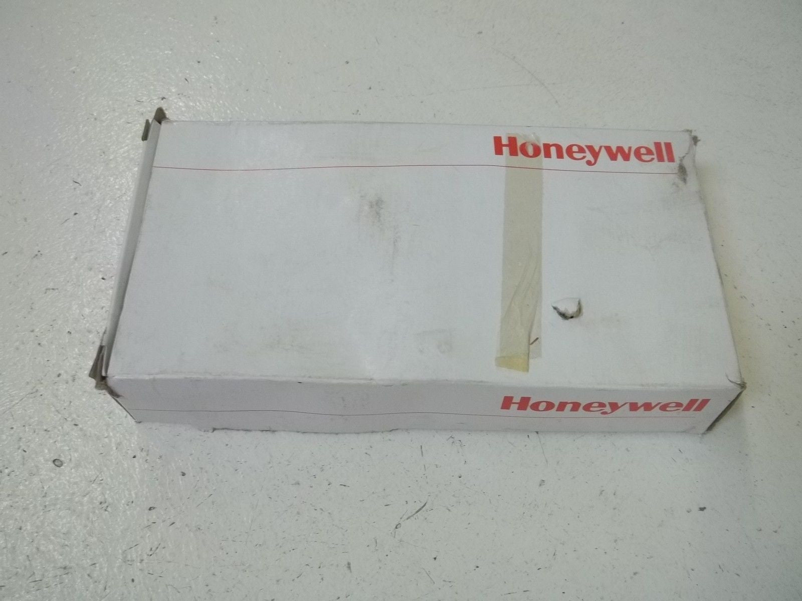 MICRO SWITCH BAF1-2RN4-RH ENCLOSE SWITCH*NEW IN BOX*