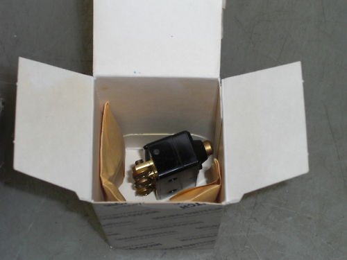 MICROSWITCH BZ-2RD776-P4-1PA43 LIMIT SWITCH *NEW IN BOX*