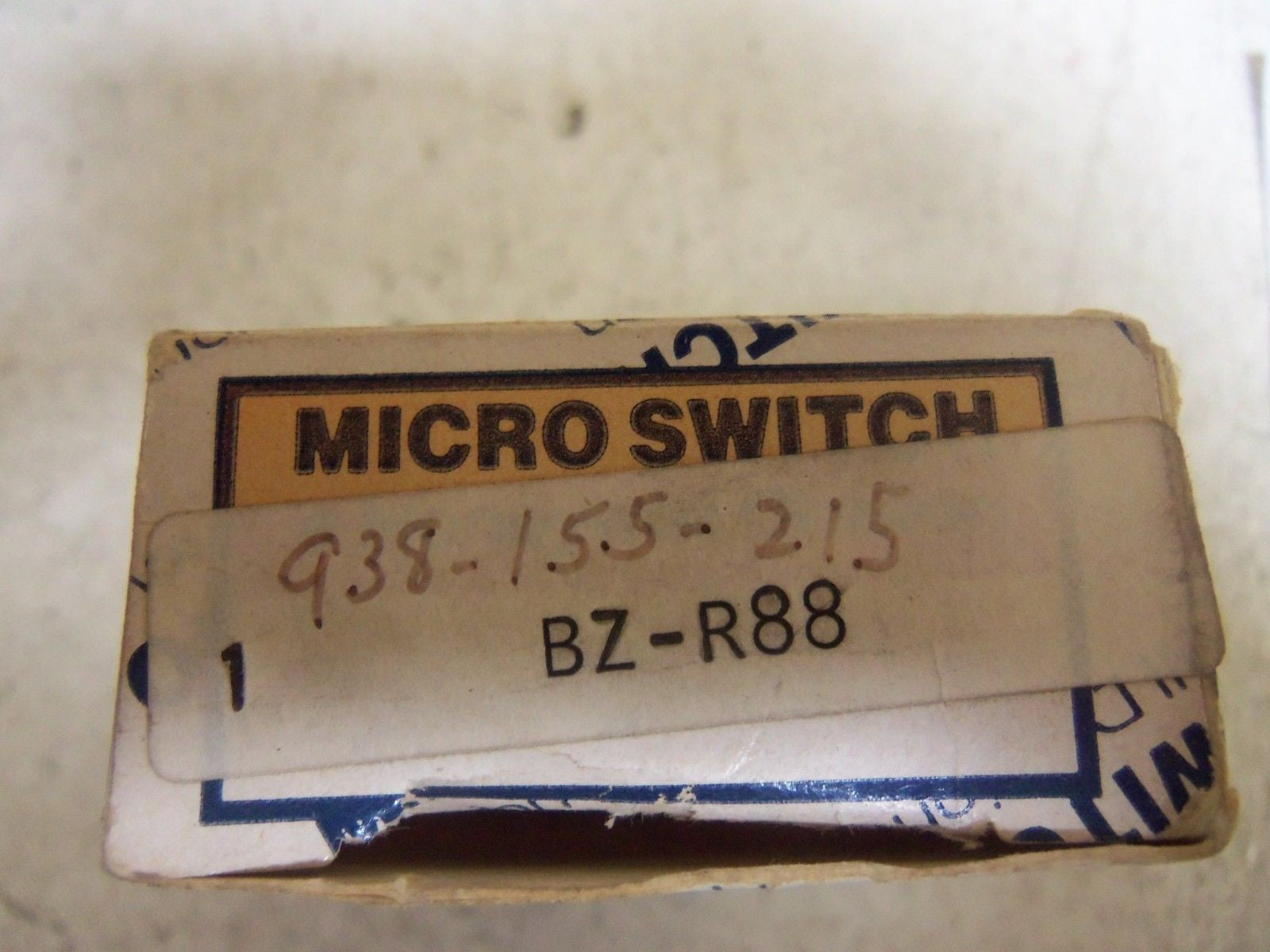 MICROSWITCH BZ-R88 SNAP ACTION BASIC SWITCH *NEW IN BOX*