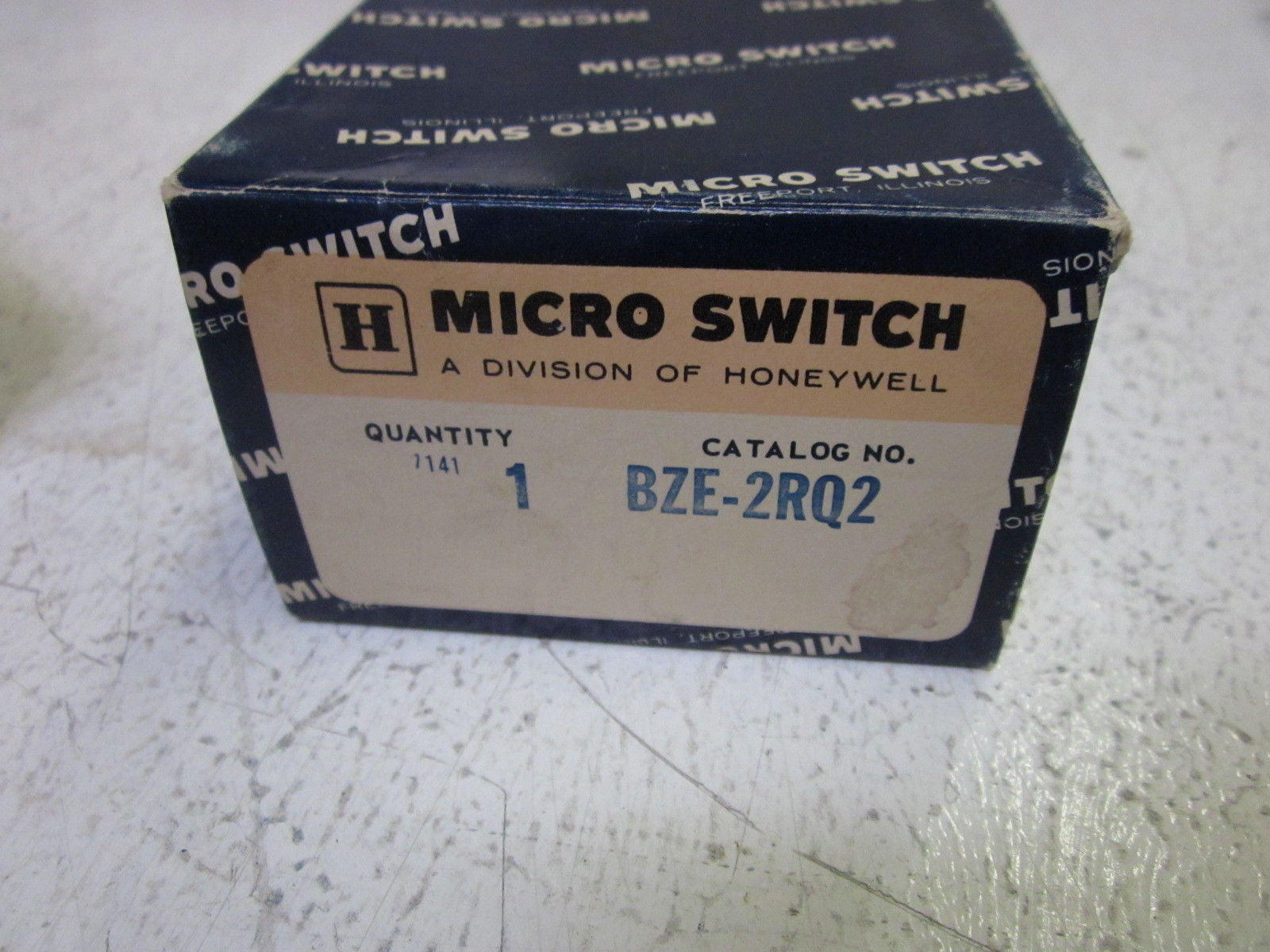 MICRO SWITCH BZE-2RQ2 *NEW IN BOX*