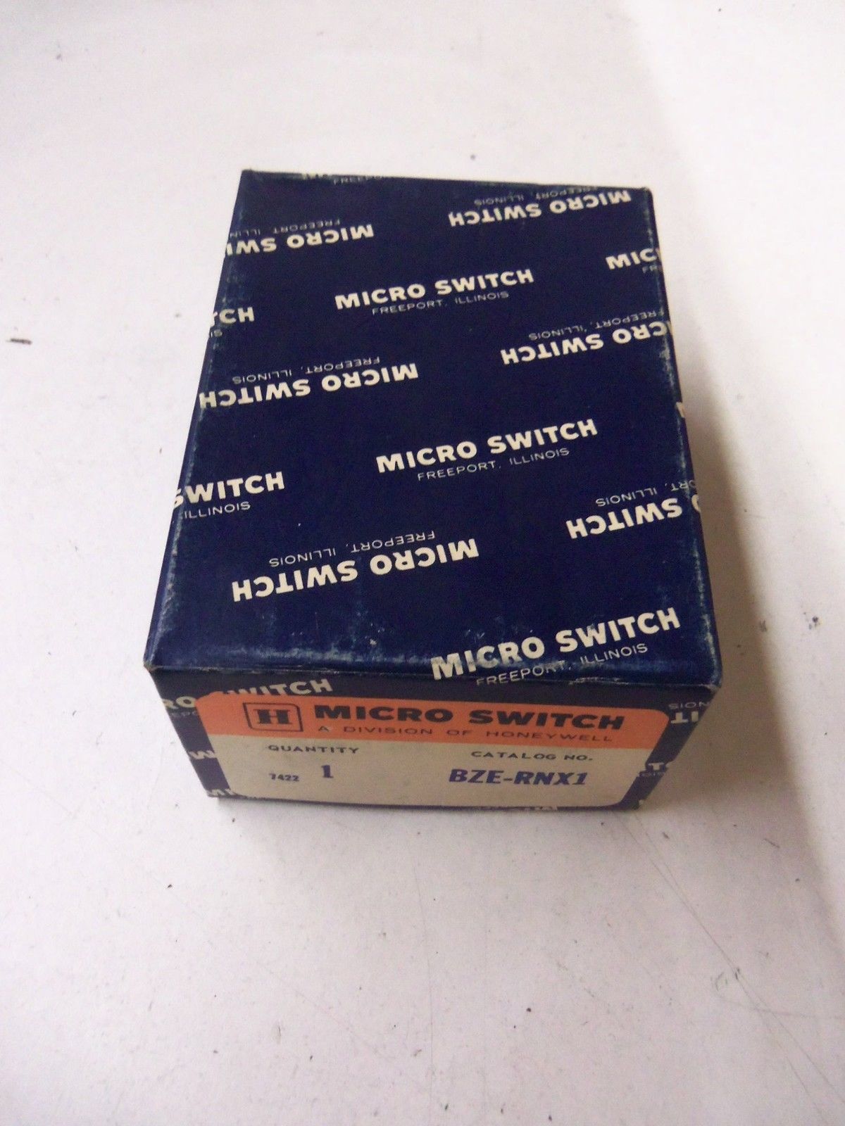 MICROSWITCH BZE-RNX1 *NEW IN BOX*