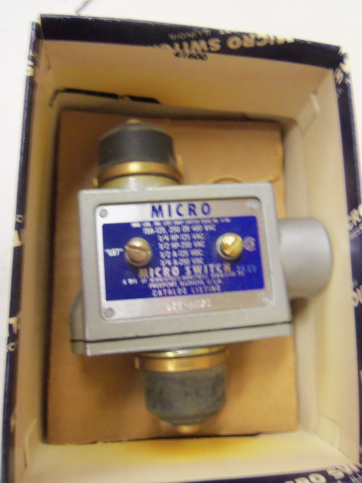 MICROSWITCH BZE-RNX1 *NEW IN BOX*