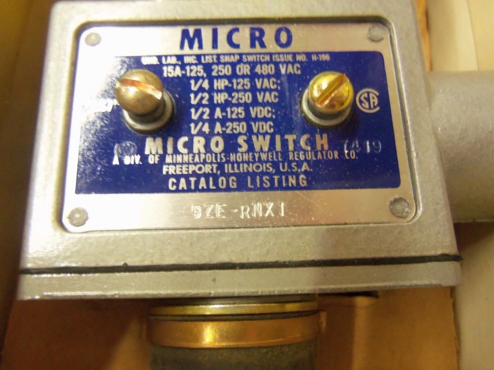 MICROSWITCH BZE-RNX1 *NEW IN BOX*