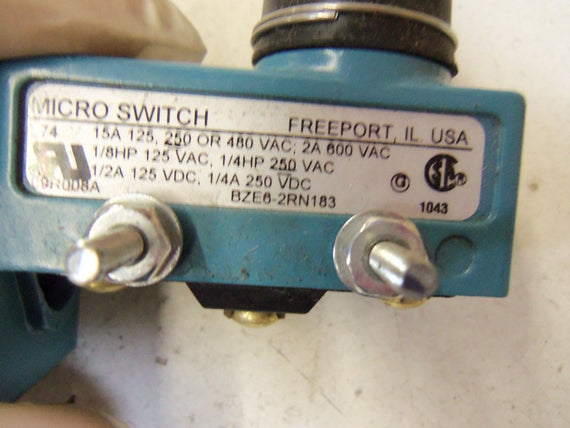 MICRO SWITCH BZE6-2RN183 (MISSING BASE) *USED*