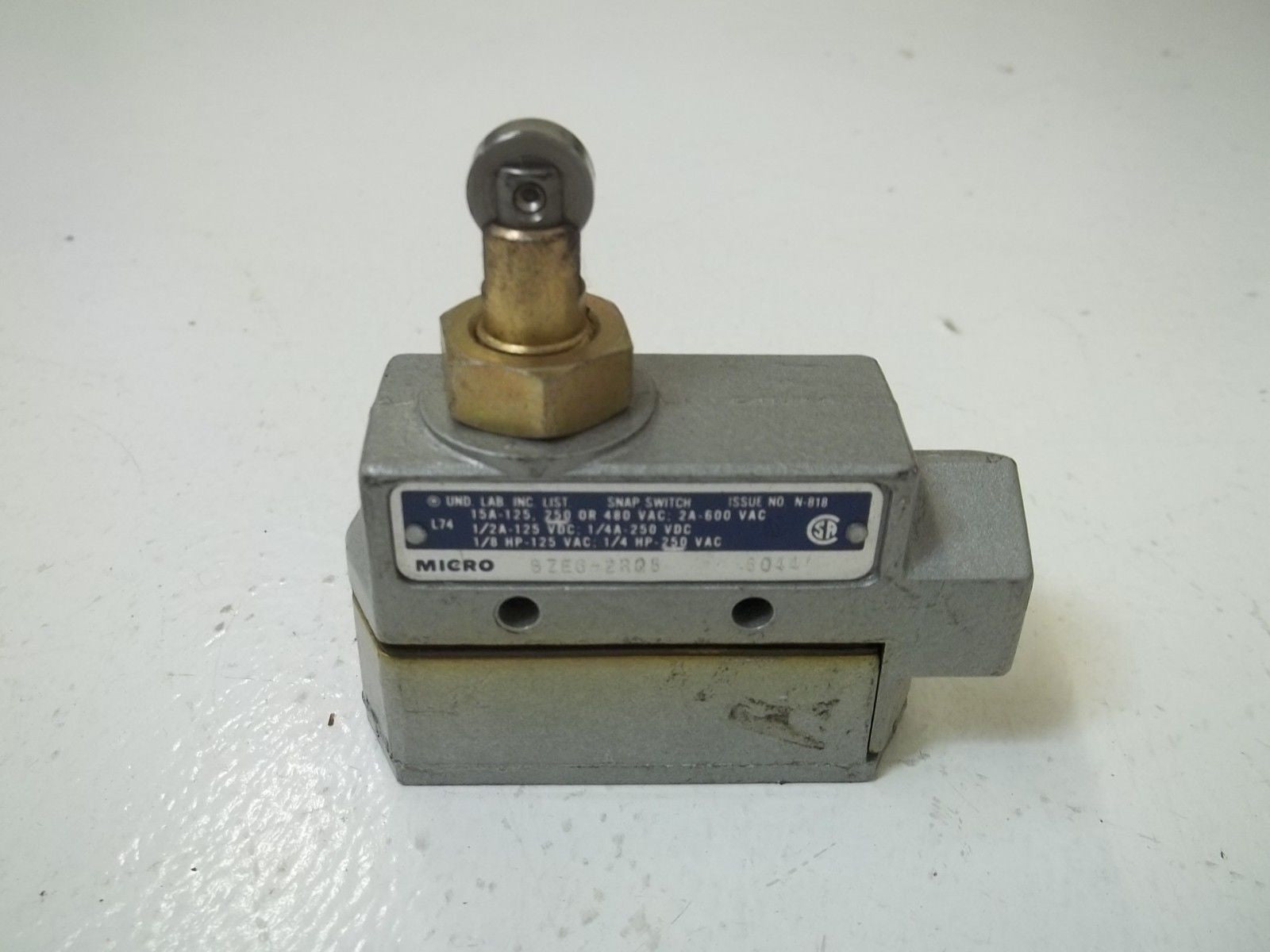 MICROSWITCH BZEN6-2RQ6 *USED*