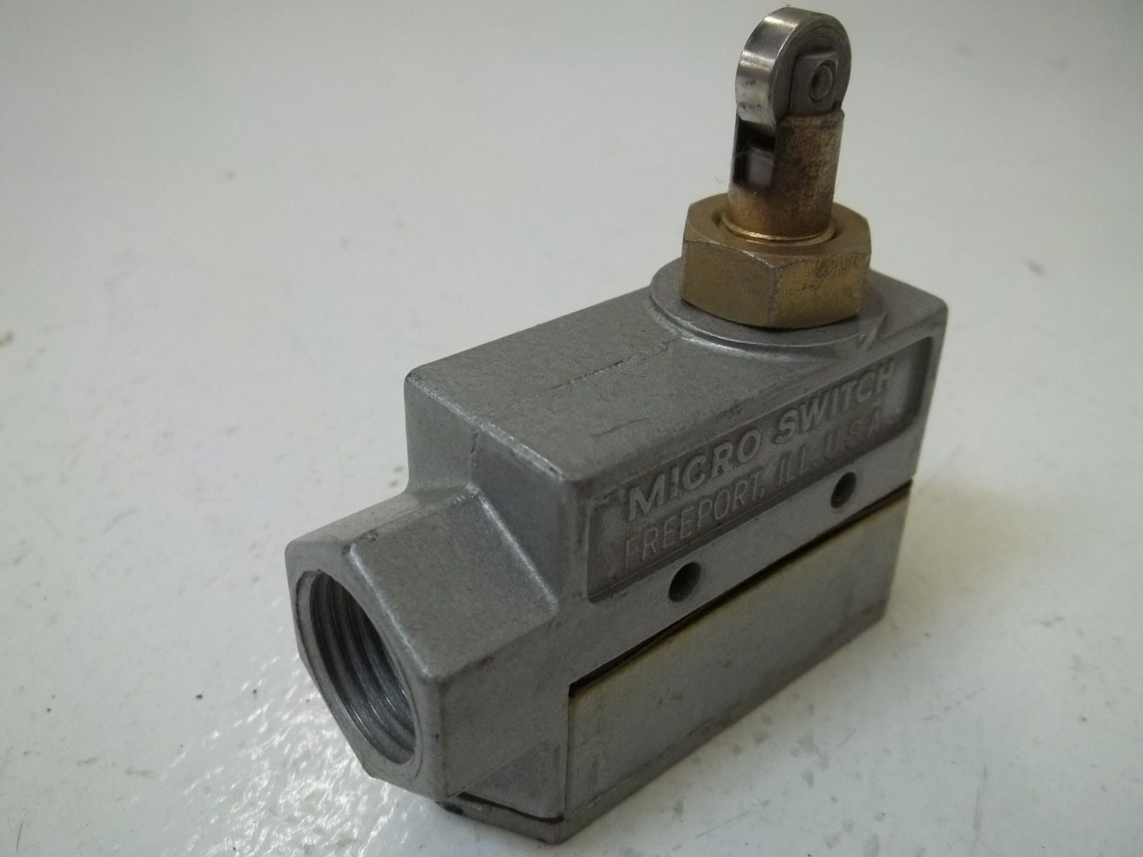 MICROSWITCH BZEN6-2RQ6 *USED*