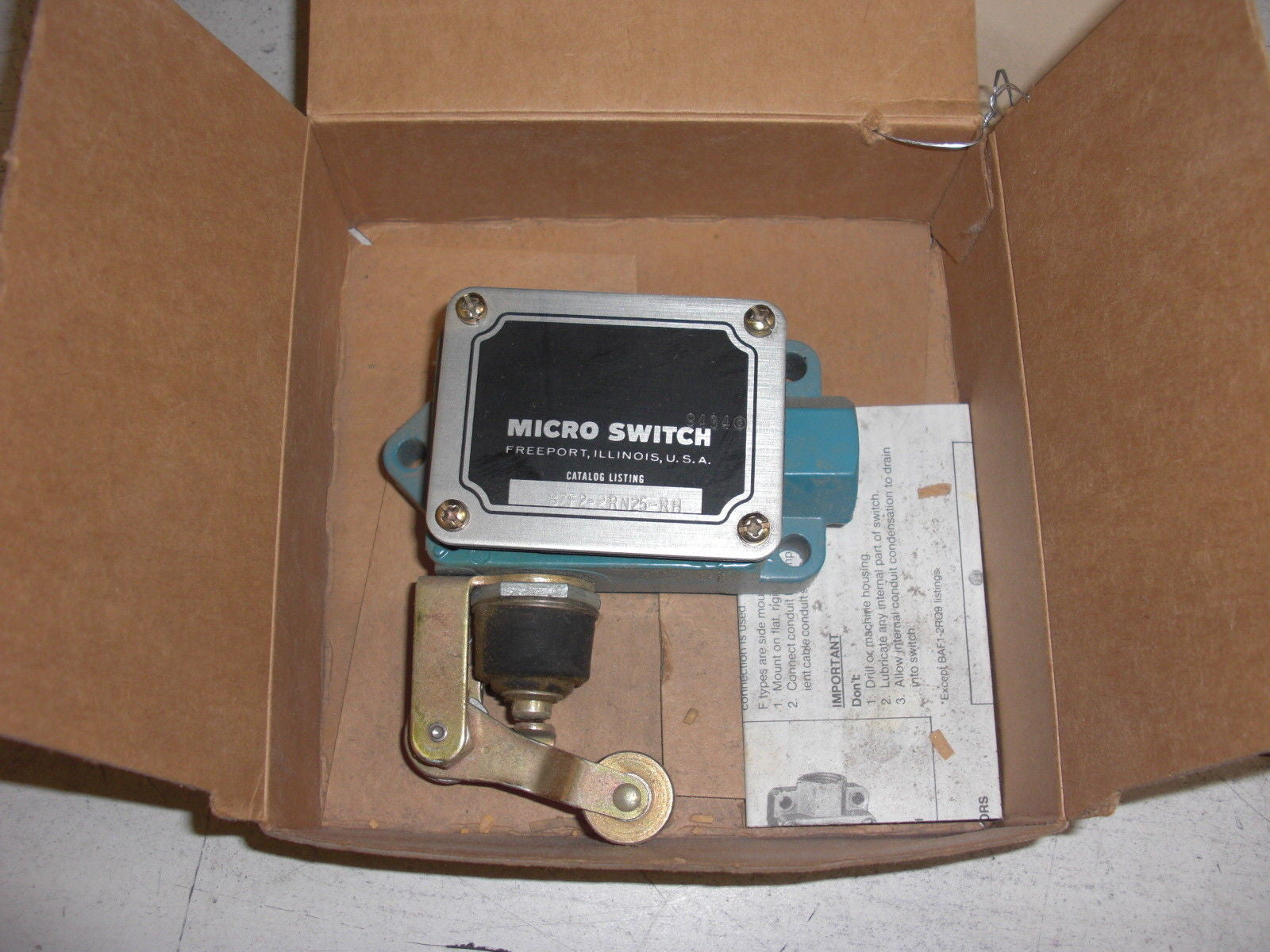 MICROSWITCH BZF2-2RN25-RH *NEW*
