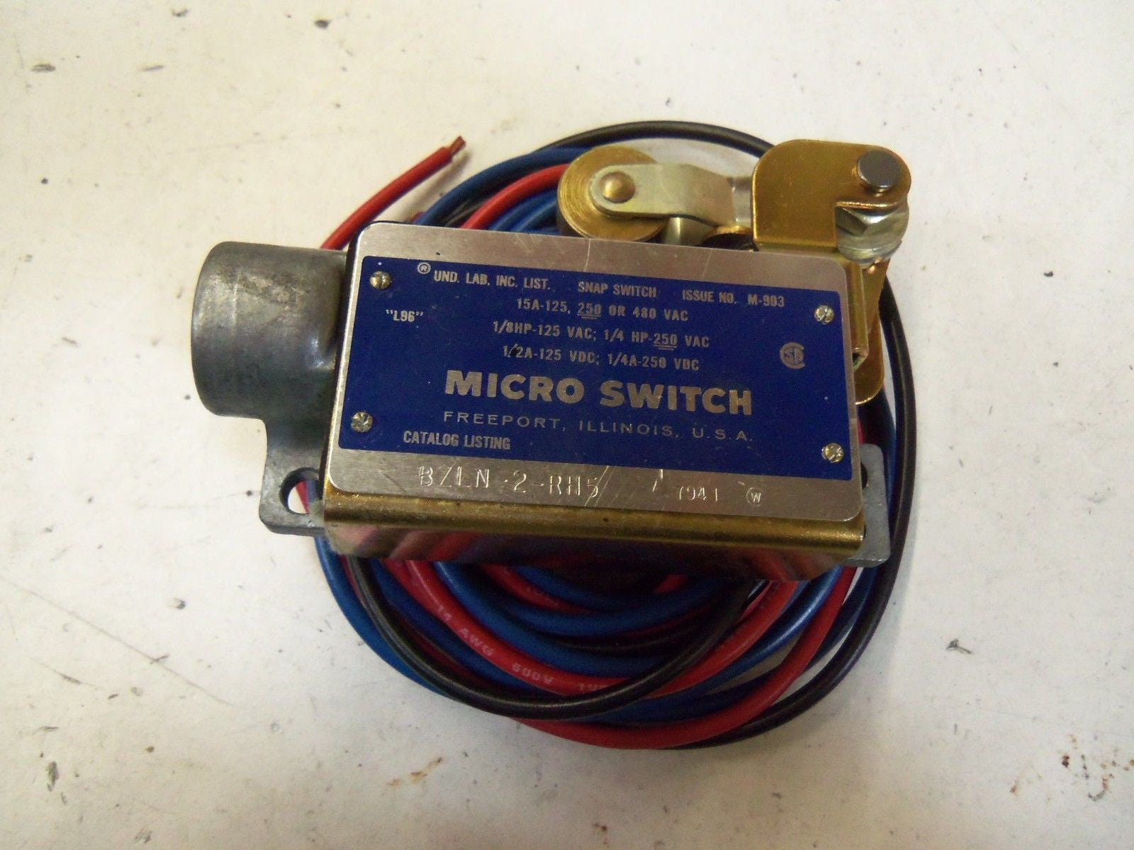 MICROSWITCH BZLN-2-RH5 LIMIT SWITCH *NEW IN BOX*
