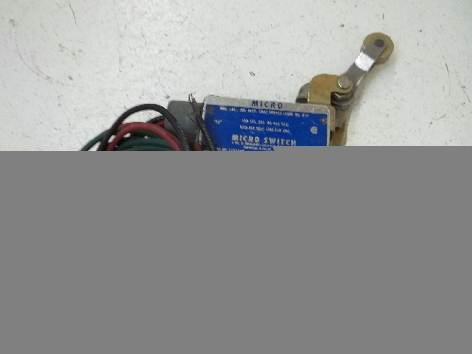 MICROSWITCH BZLN-2-RH3 LIMIT SWITCH *USED*