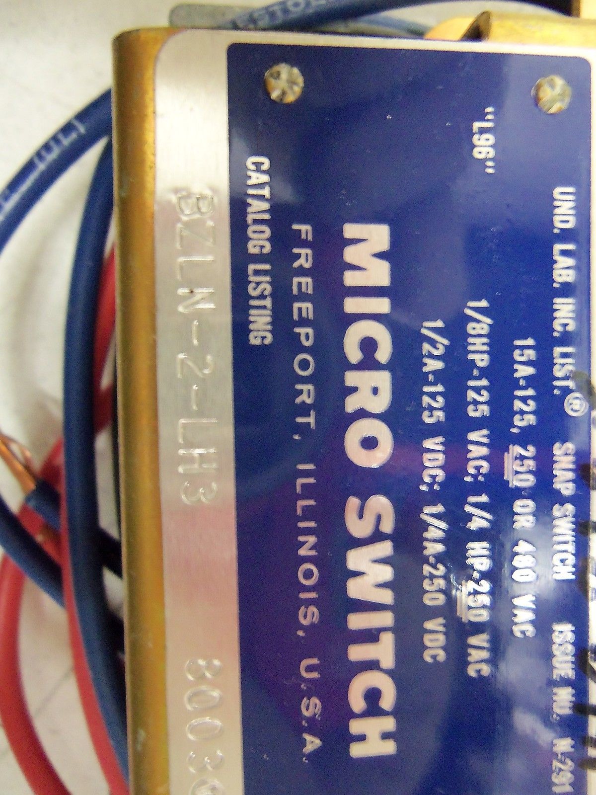 MICROSWITCH BZLN-2-LH3 LIMIT SWITCH *USED*