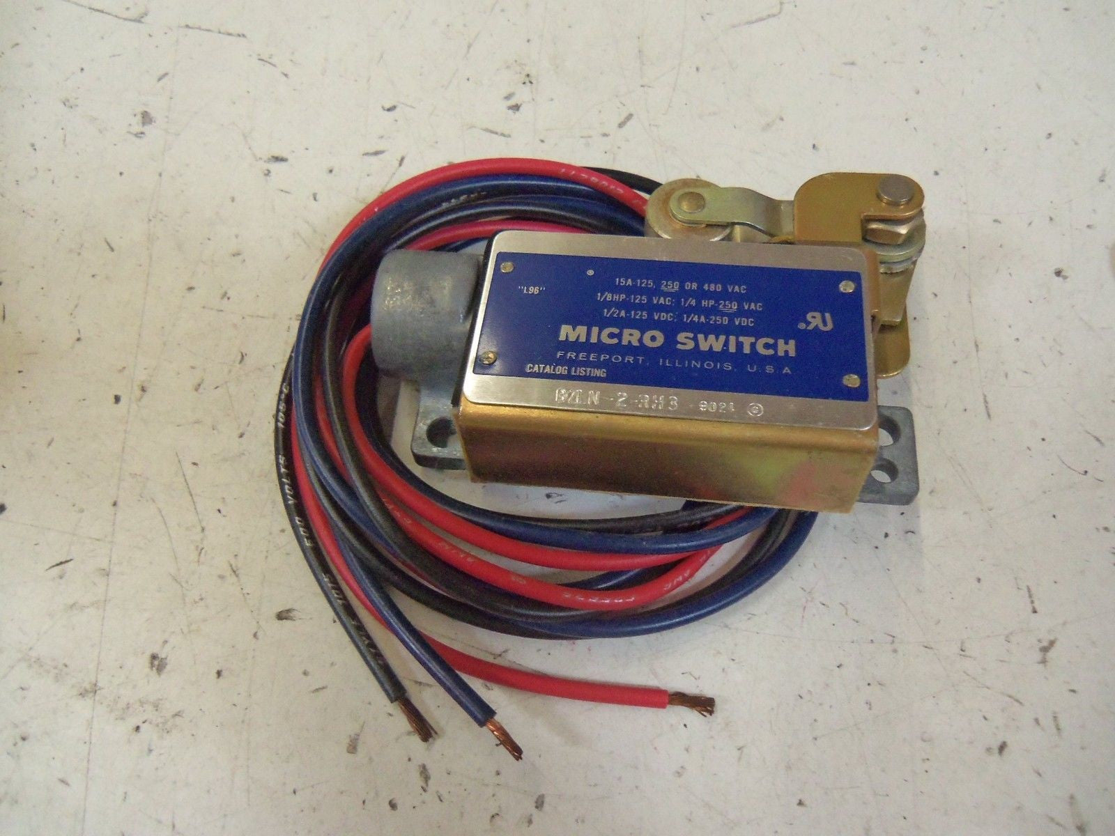 MICROSWITCH BZLN-2-RH3 LIMIT SWITCH *NEW IN BOX*
