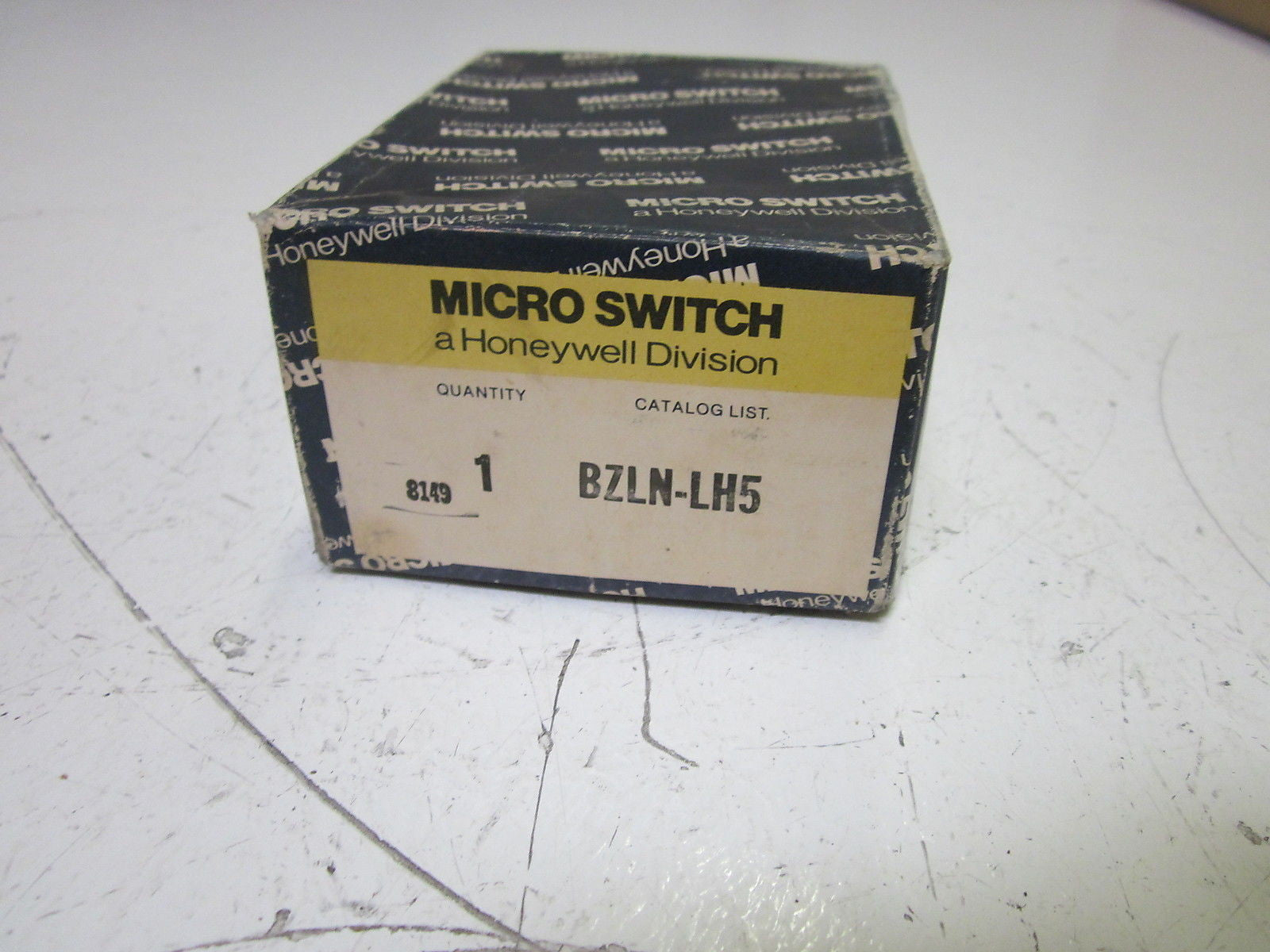 MICROSWITCH BZLN-LH5 *NEW IN BOX*