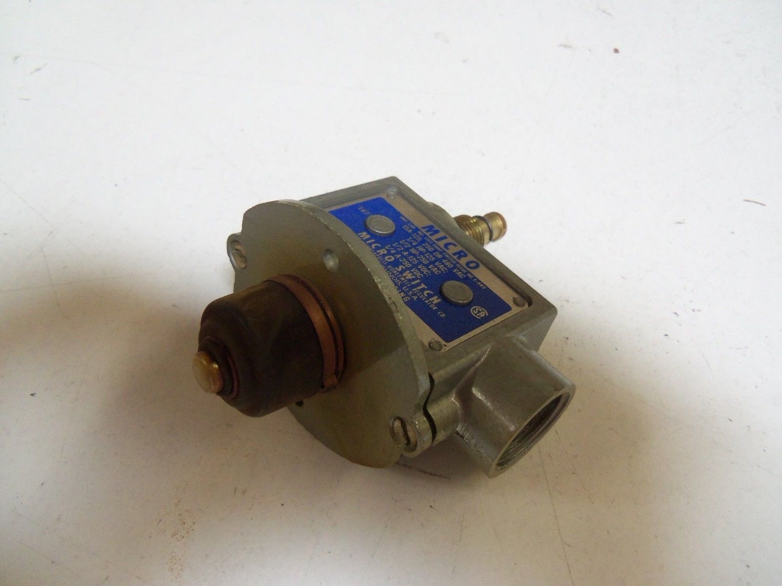 MICROSWITCH BZV-RN2X1 *USED*