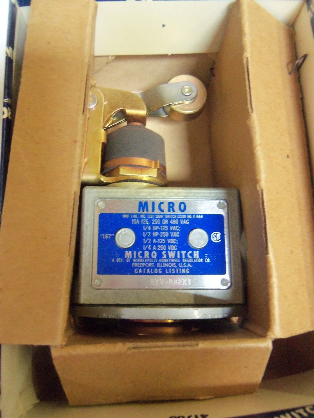 MICROSWITCH BZV-RN2X1 *NEW IN BOX*