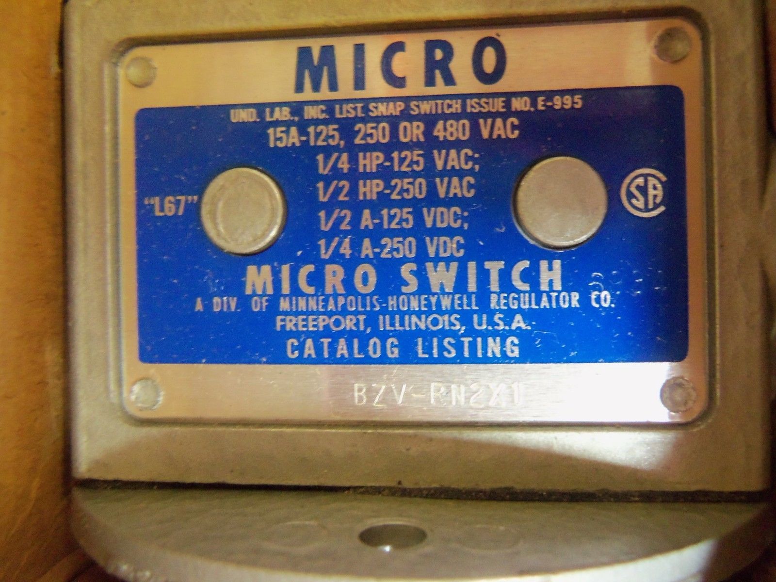 MICROSWITCH BZV-RN2X1 *NEW IN BOX*