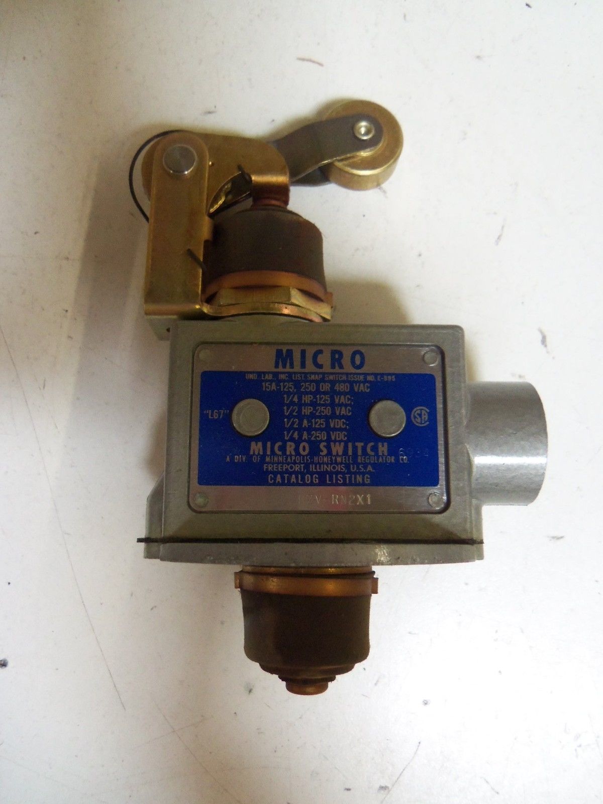 MICROSWITCH BZV-RN2X1 *NEW NO BOX*