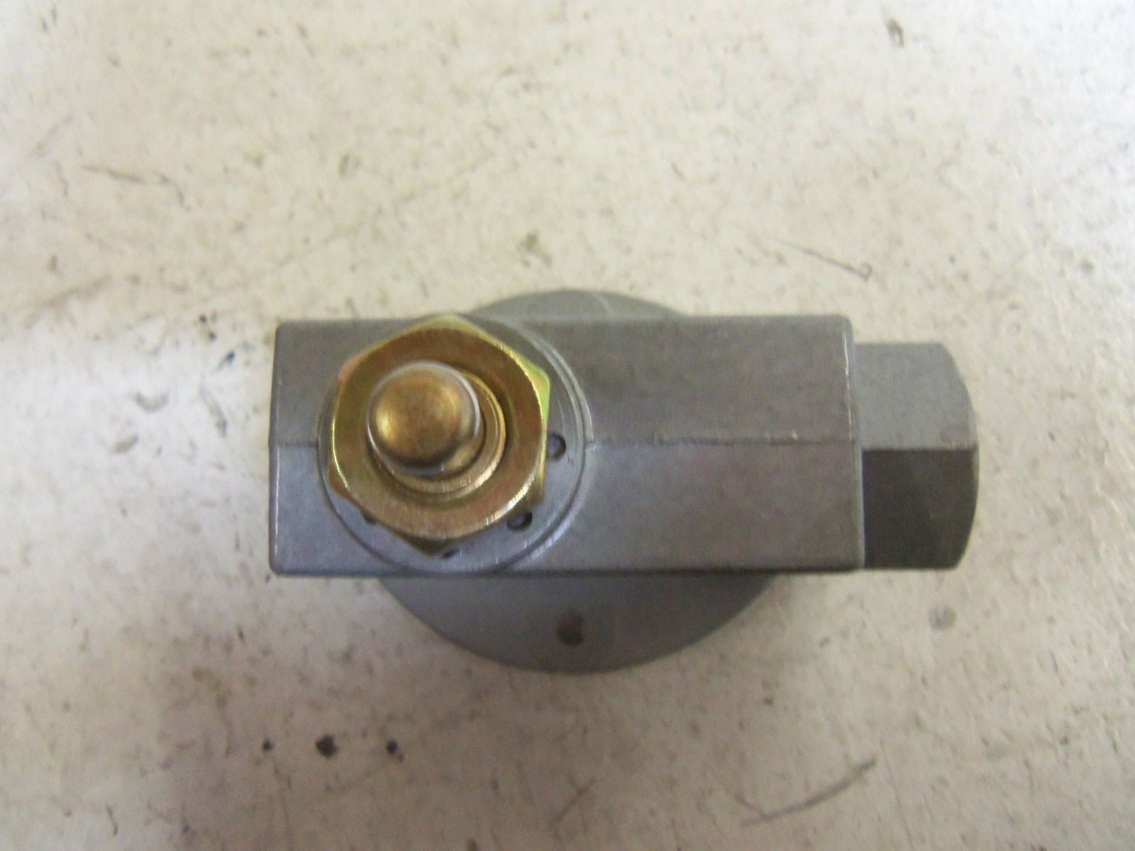 MICROSWITCH BZV6-2RQ SNAP ACTION LIMIT SWITCH *NEW IN BOX*