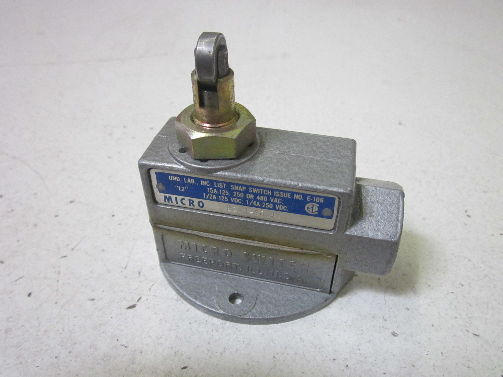 MICROSWITCH BZV6-2RQ81 (GREY) *NEW NO BOX*
