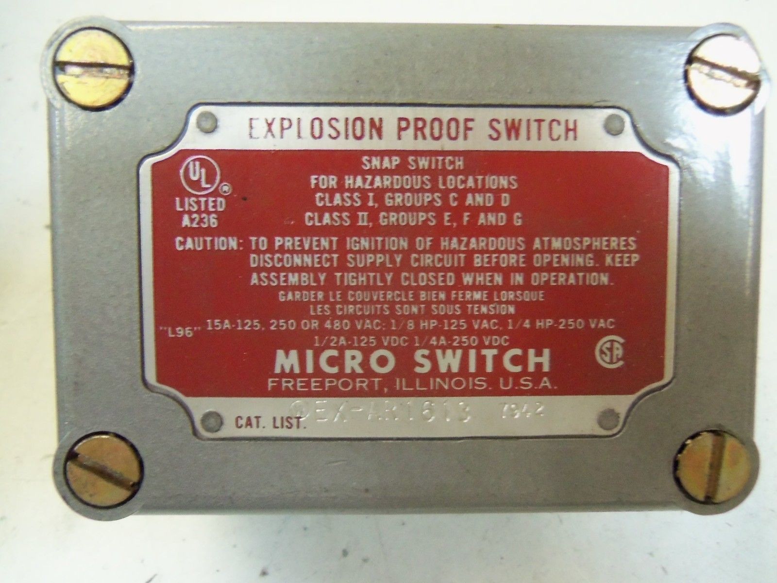 MICRO SWITCH EX-AR1613 EXPLOSION PROOF SWITCH (GREY) *USED*