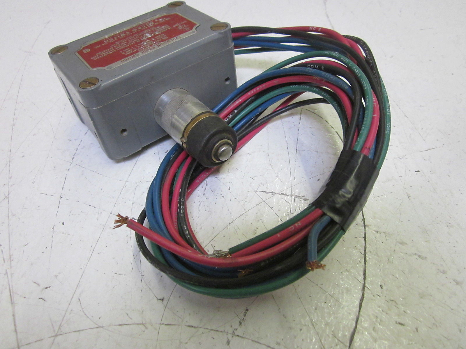 MICRO SWITCH EXD-N-3 EXPLOSION PROOF SWITCH 250VAC *USED*