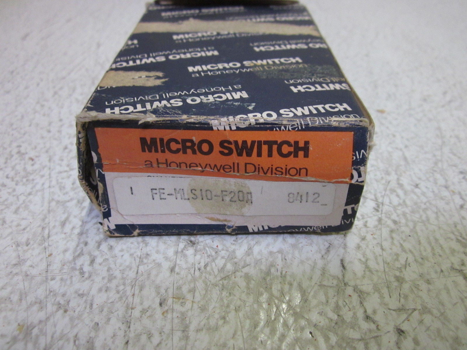 MICROSWITCH FE-MLS10-F20A 12-16VDC PHOTOELECTRIC SWITCH  *NEW IN BOX*