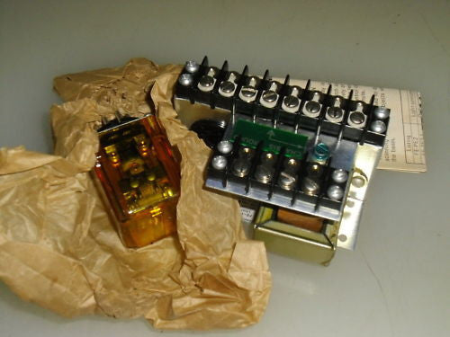 MICROSWITCH FE-PE2 PHOTOELECTRIC RELAY *NEW NO BOX*