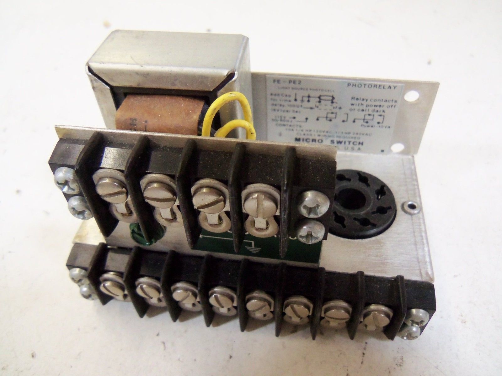 MICROSWITCH FE-PE2 PHOTOELECTRIC RELAY *USED*