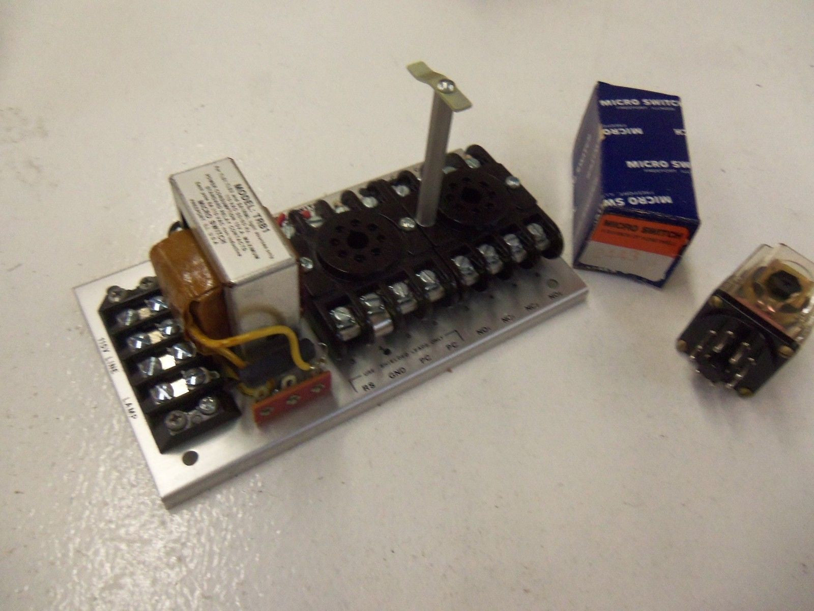 MICROSWITCH FE-TRB1 *NEW IN BOX*