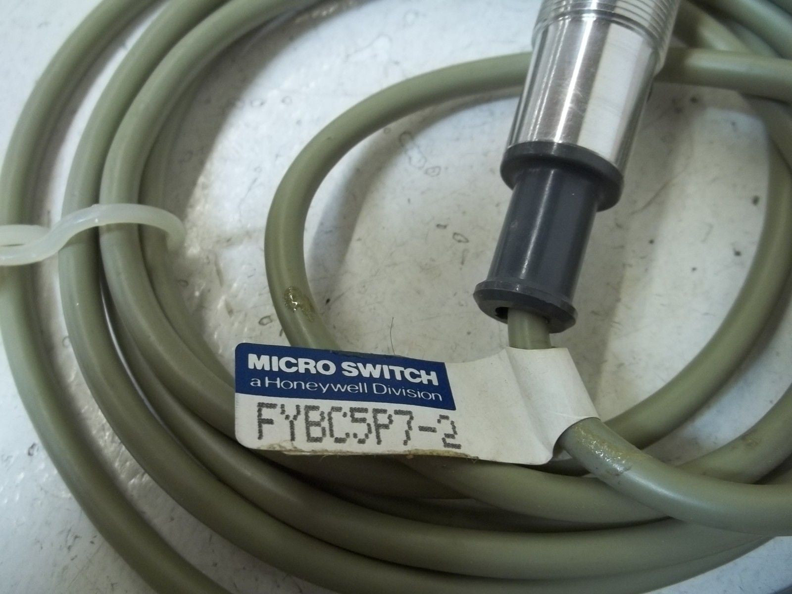MICRO SWITCH FYBC5P7-2 PROXIMITY SWITCH *NEW NO BOX*