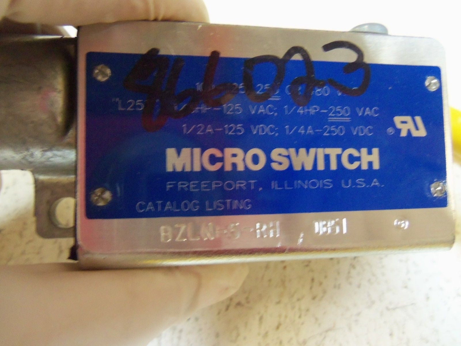 MICROSWITCH LIMIT SWITCH BZLN-5-RH *USED*