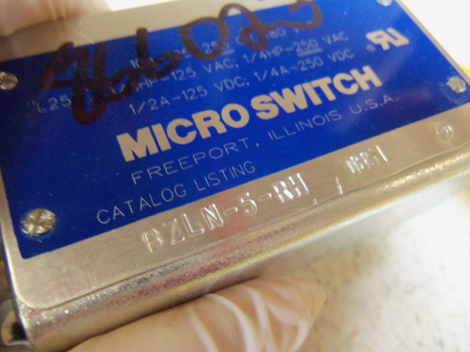 MICROSWITCH LIMIT SWITCH BZLN-5-RH *USED*