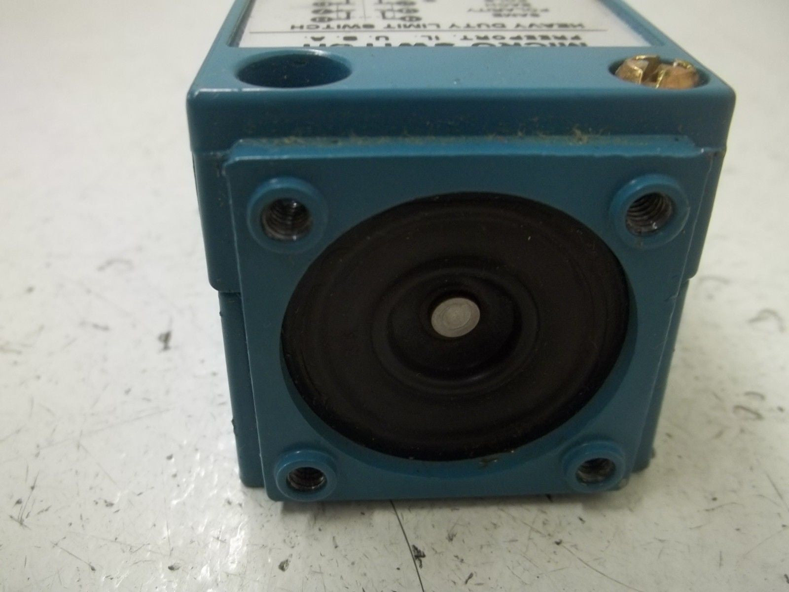 MICROSWITCH LSA2B LIMIT SWITCH (BODY ONLY) *USED*