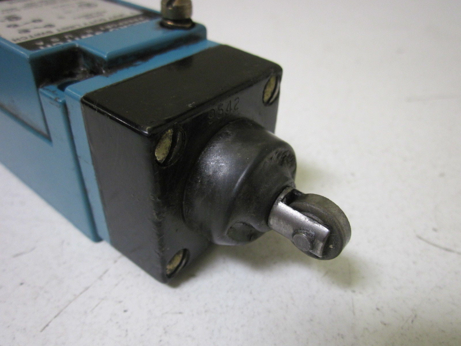 MICROSWITCH LSD1A LIMIT SWITCH *USED*