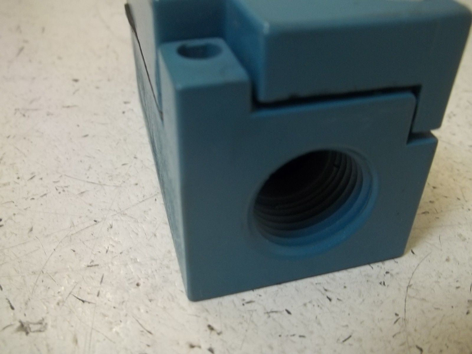 MICRO SWITCH LSK1A-8B LIMIT SWITCH *USED*