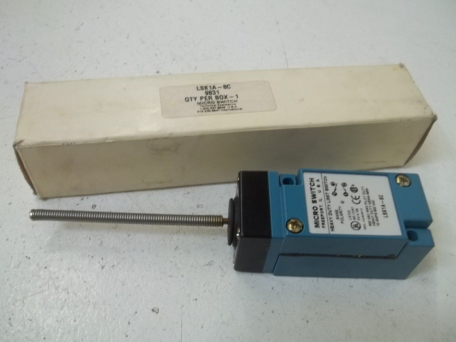 MICROSWITCH LSK1A-8C LIMIT SWITCH *NEW IN BOX*