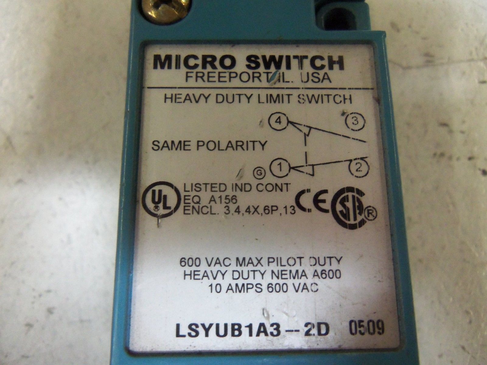 MICRO SWITCH LSYUB1A3-2D LIMIT SWITCH *USED*