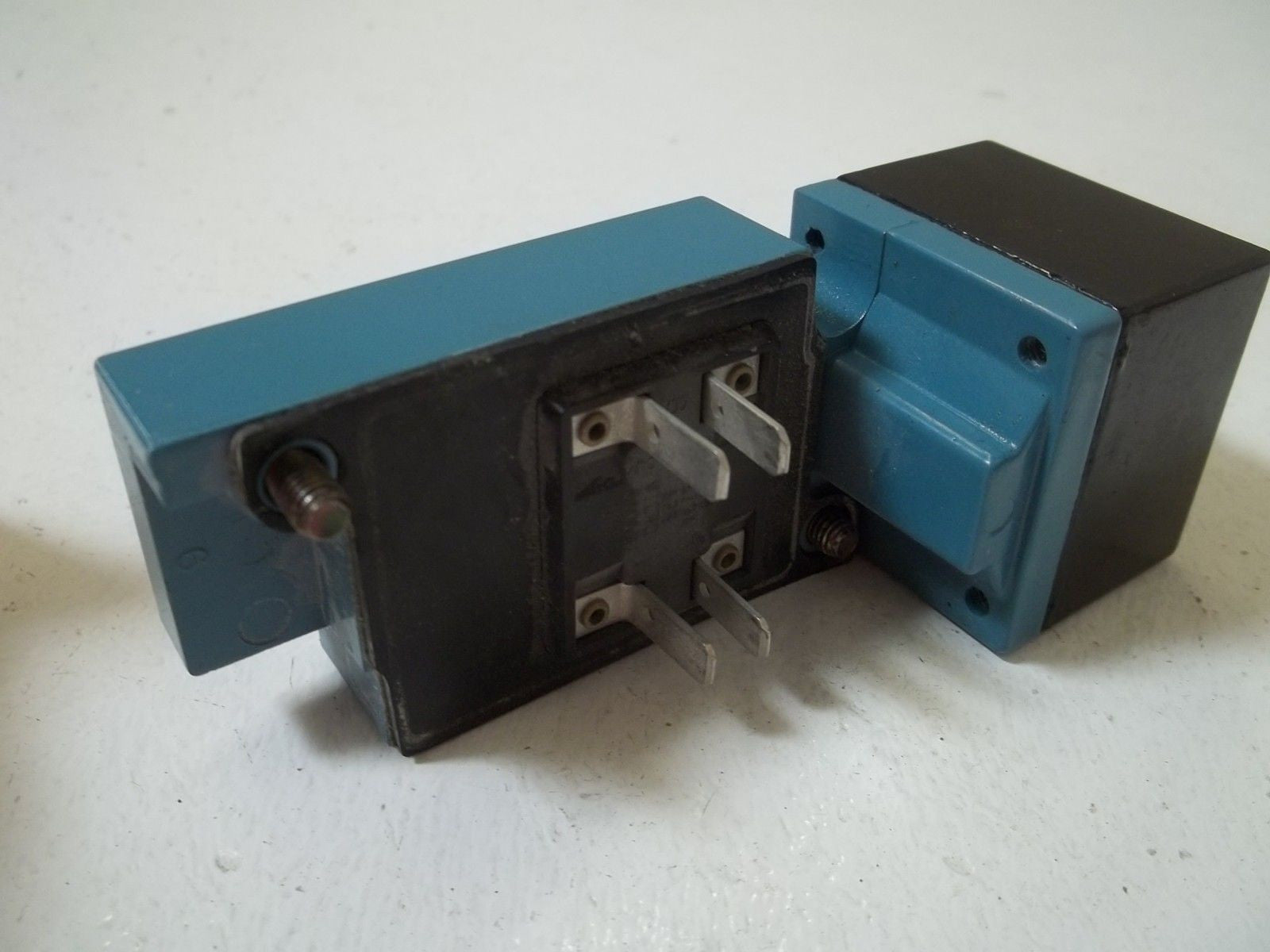 MICROSWITCH LSZ7R1A TOP BODY ONLY  (AS PICTURED)*USED*