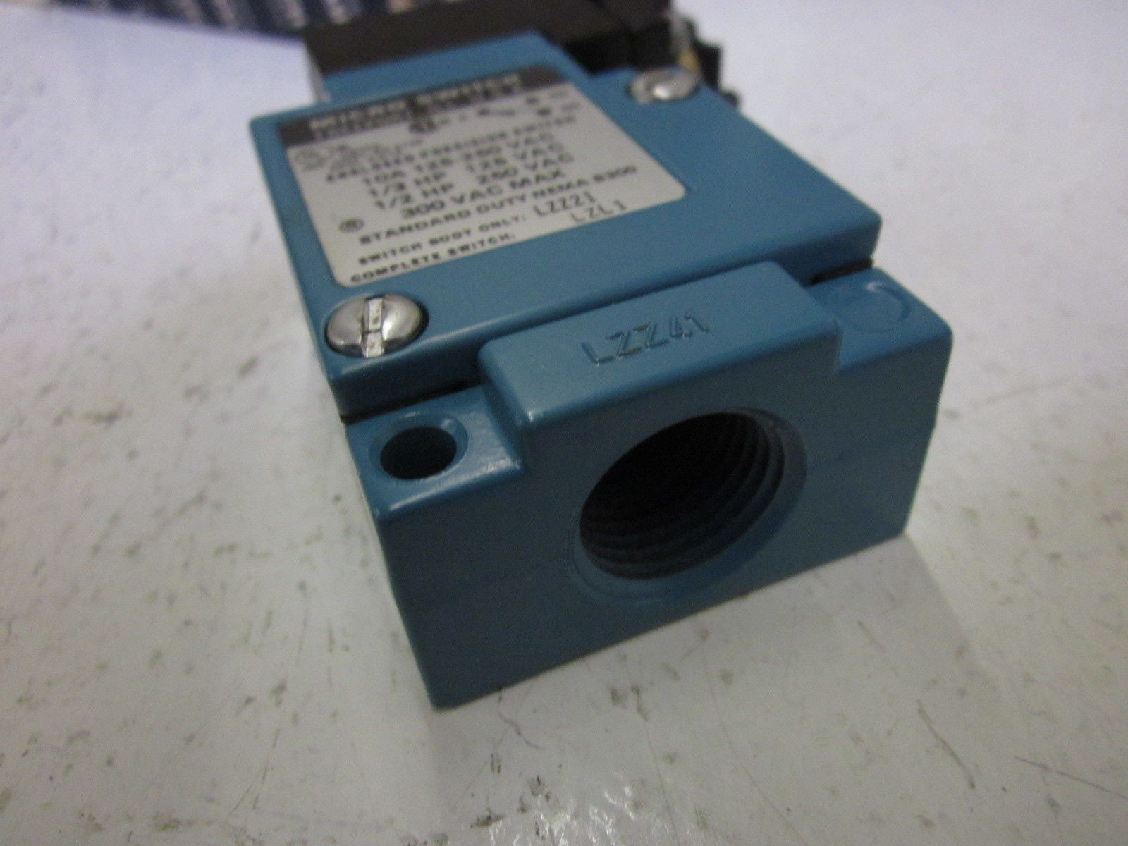 MICRO SWITCH LZL1 *NEW IN BOX*