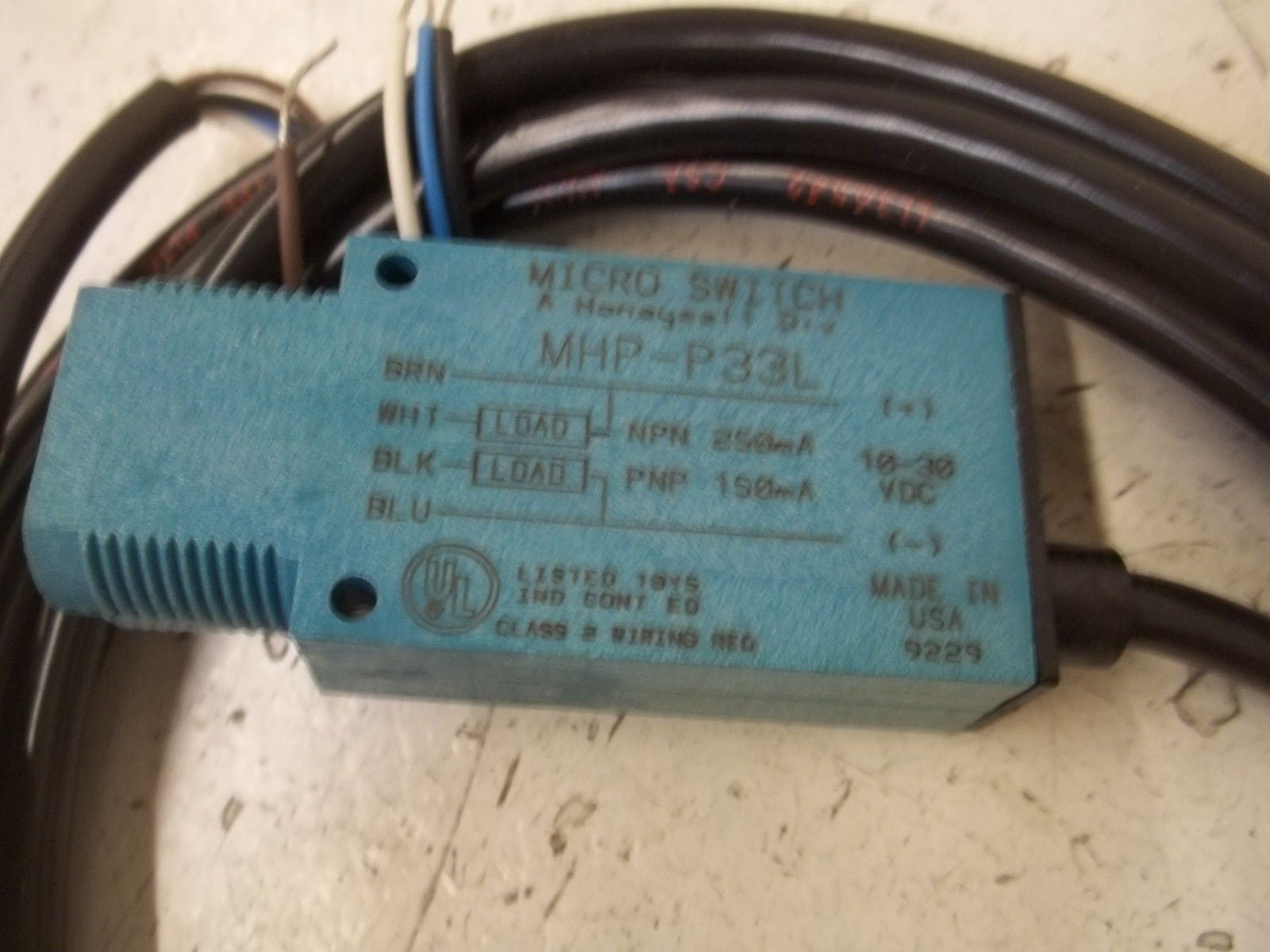 MICROSWITCH MHP-P33L PHOTOELECTRIC SENSOR *NEW NO BOX*