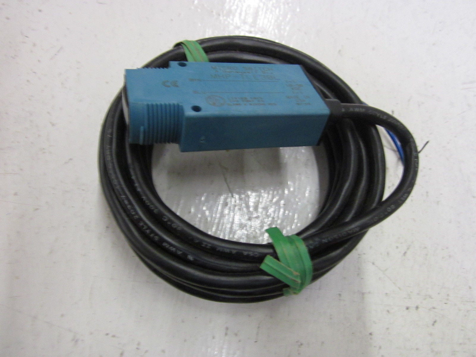 MICROSWITCH MHP-TLE30L PHOTO SENSOR *USED*